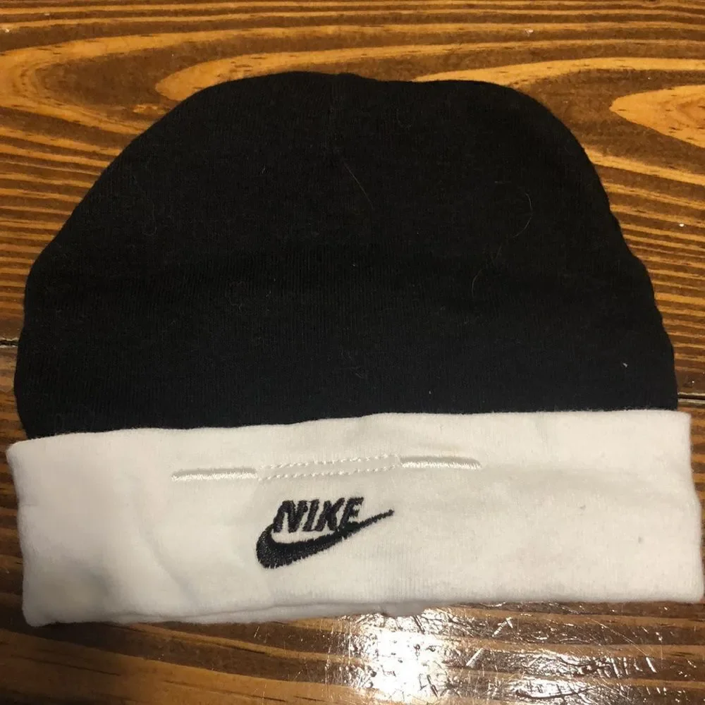 NIKE Baby Bundle! 4 Outfits and a Hat! Excellent Condition!